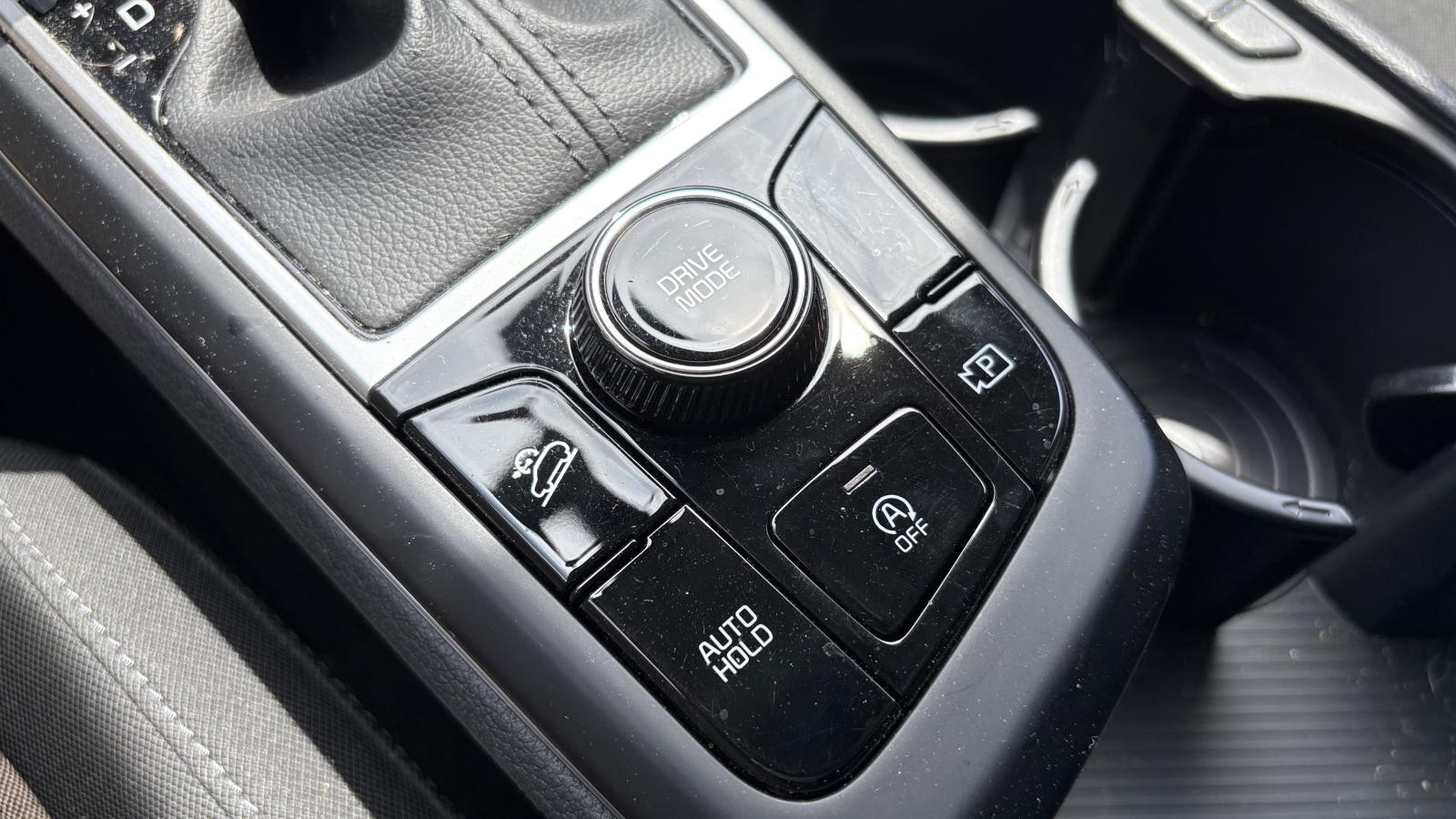 2023 Kia Sportage - Image 25