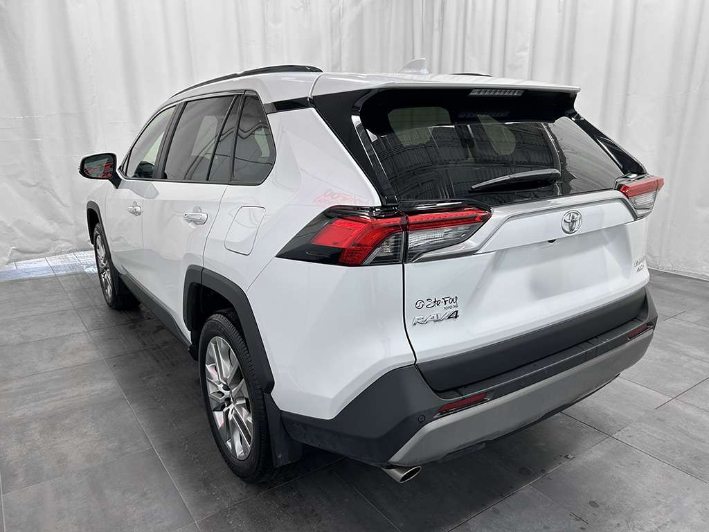 2023 Toyota Rav4 - Image 4