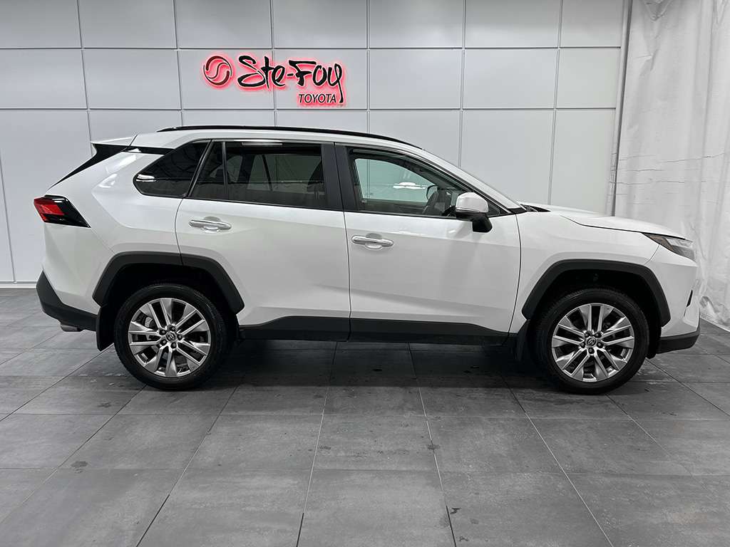 2023 Toyota Rav4 - Image 7