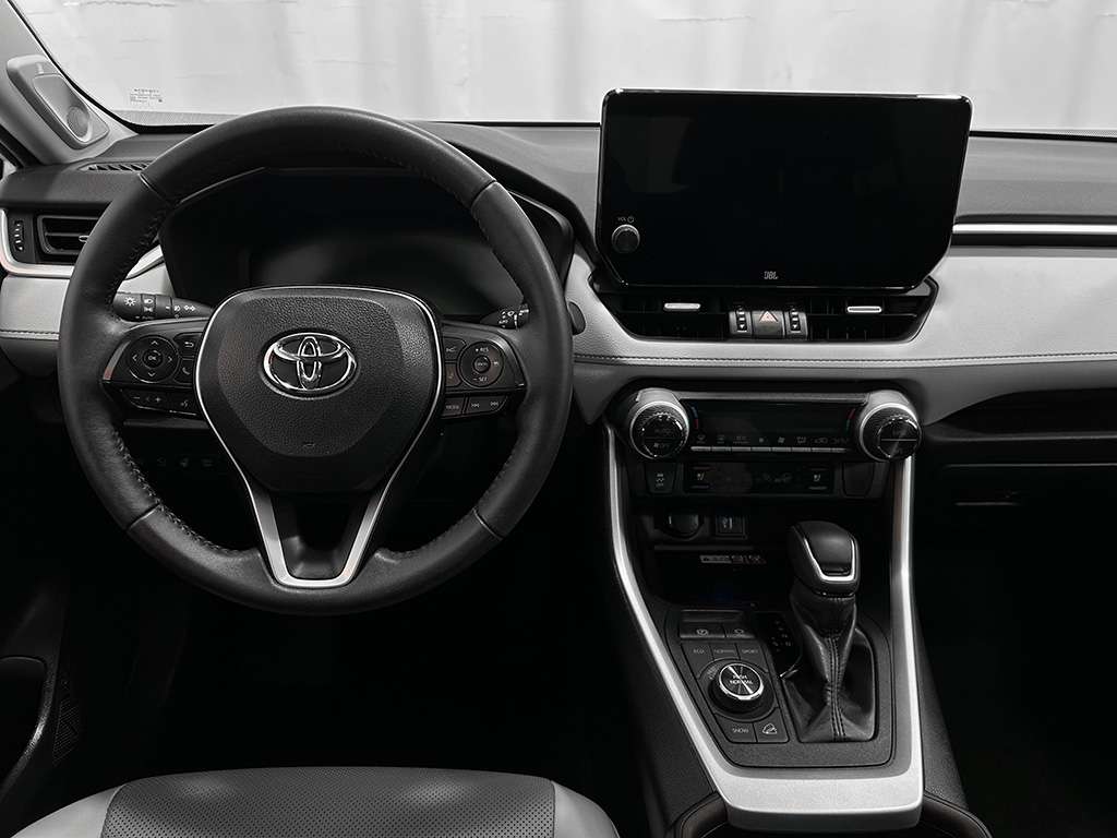 2023 Toyota Rav4 - Image 18
