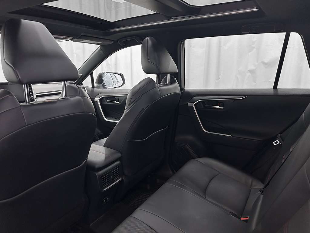 2021 Toyota Rav4 - Image 16