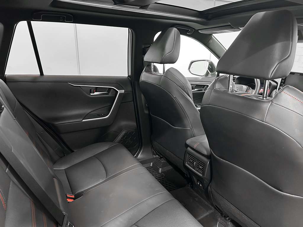 2021 Toyota Rav4 - Image 18