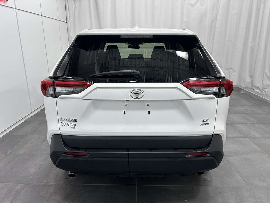 2022 Toyota Rav4 - Image 5