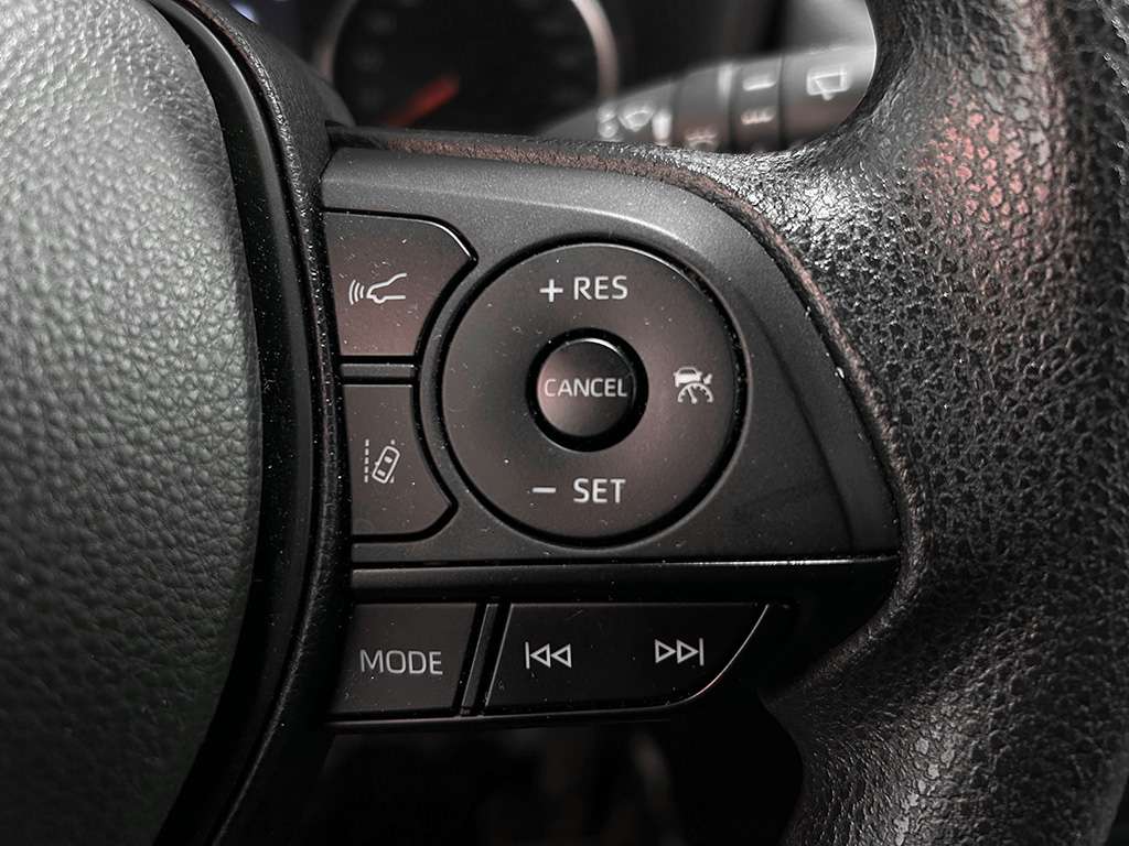 2022 Toyota Rav4 - Image 12