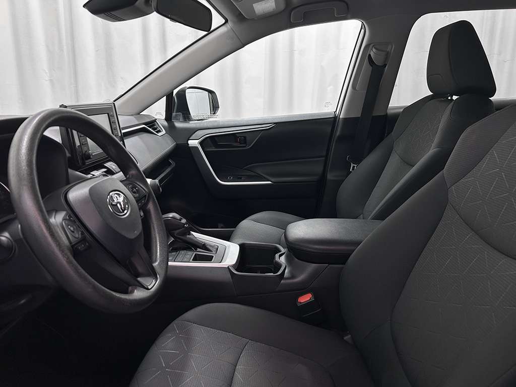 2022 Toyota Rav4 - Image 16
