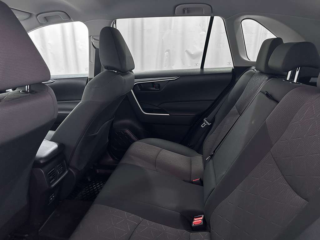 2022 Toyota Rav4 - Image 17