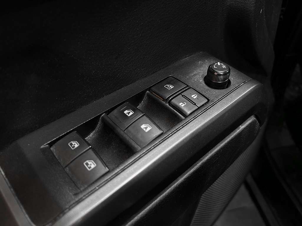 2021 Toyota Tacoma - Image 9