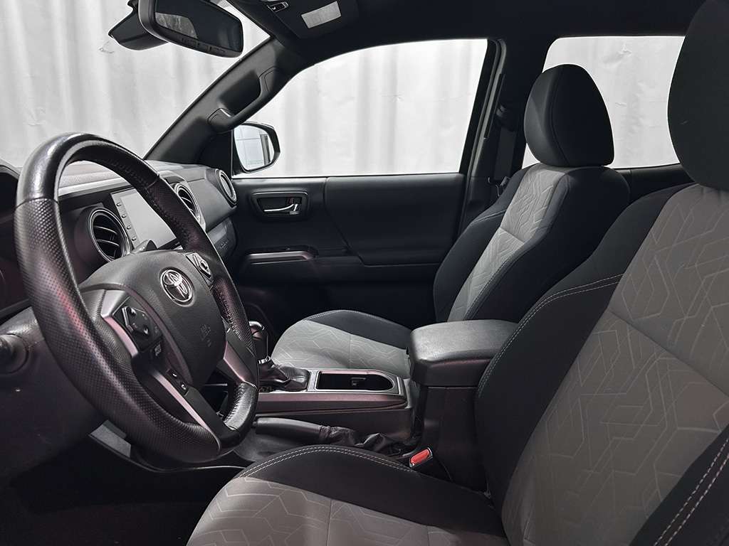 2021 Toyota Tacoma - Image 16