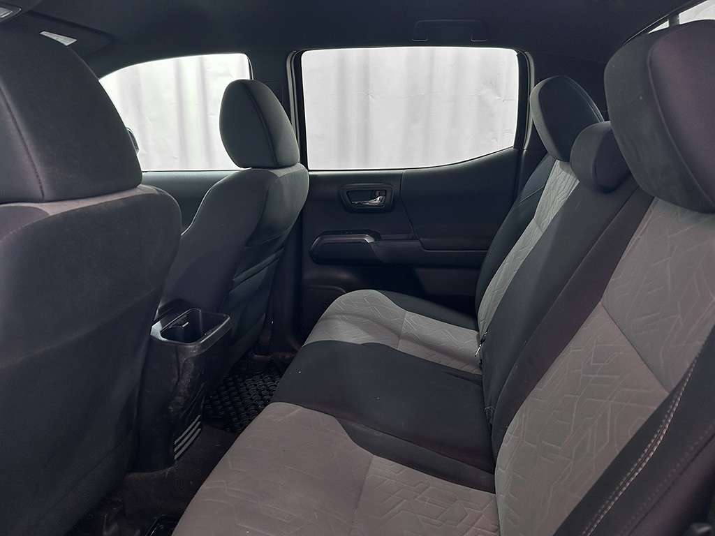 2021 Toyota Tacoma - Image 17