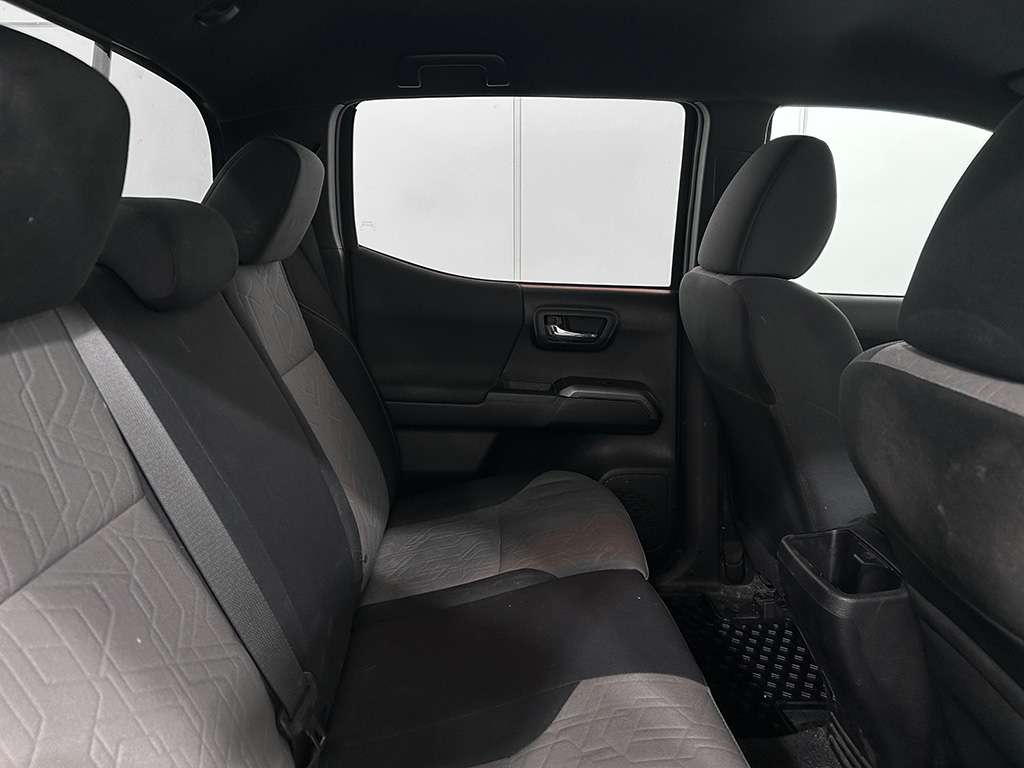 2021 Toyota Tacoma - Image 19