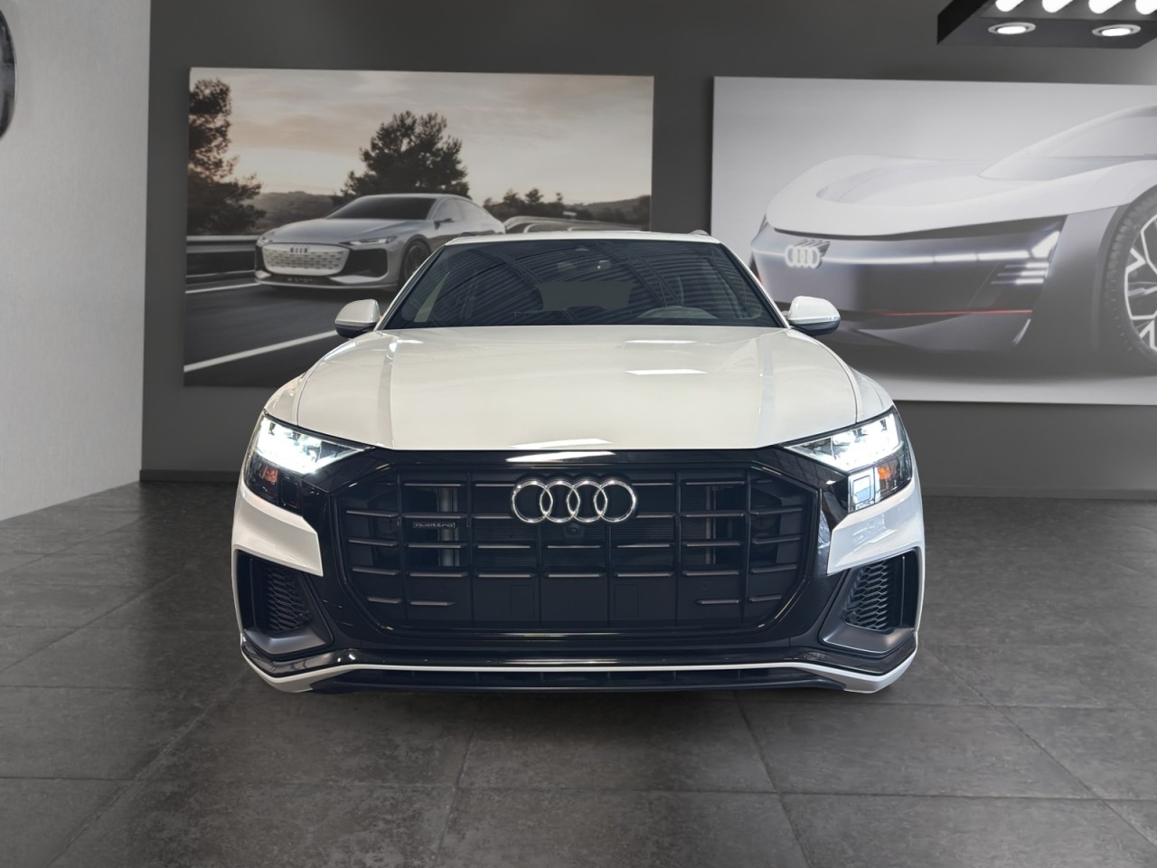 2023 Audi Q8 - Image 2