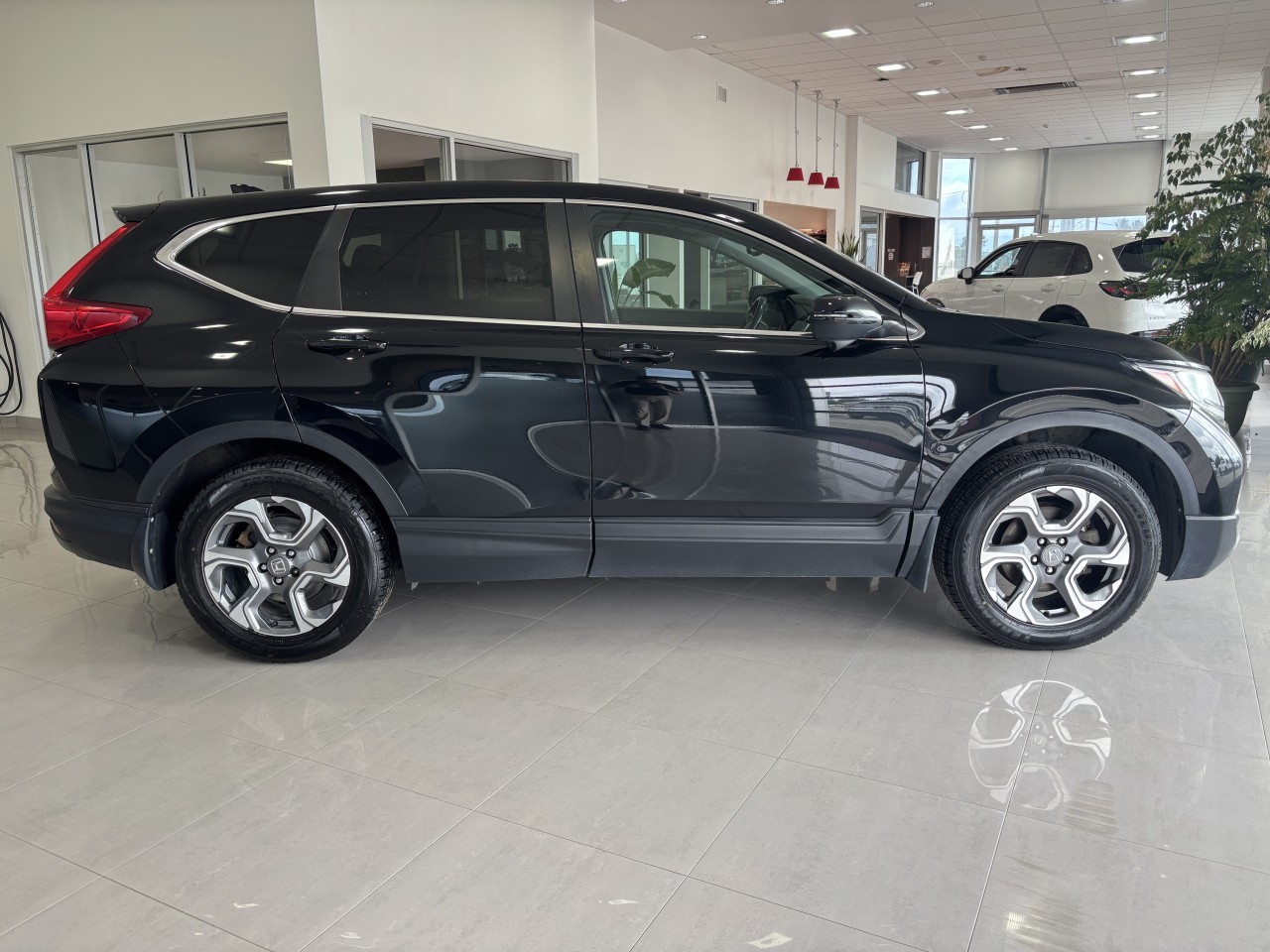 2019 Honda CR-V - Image 4