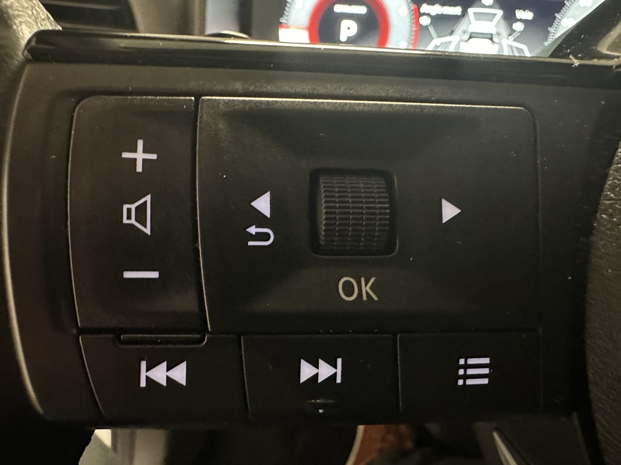 2024 Nissan Rogue - Image 16