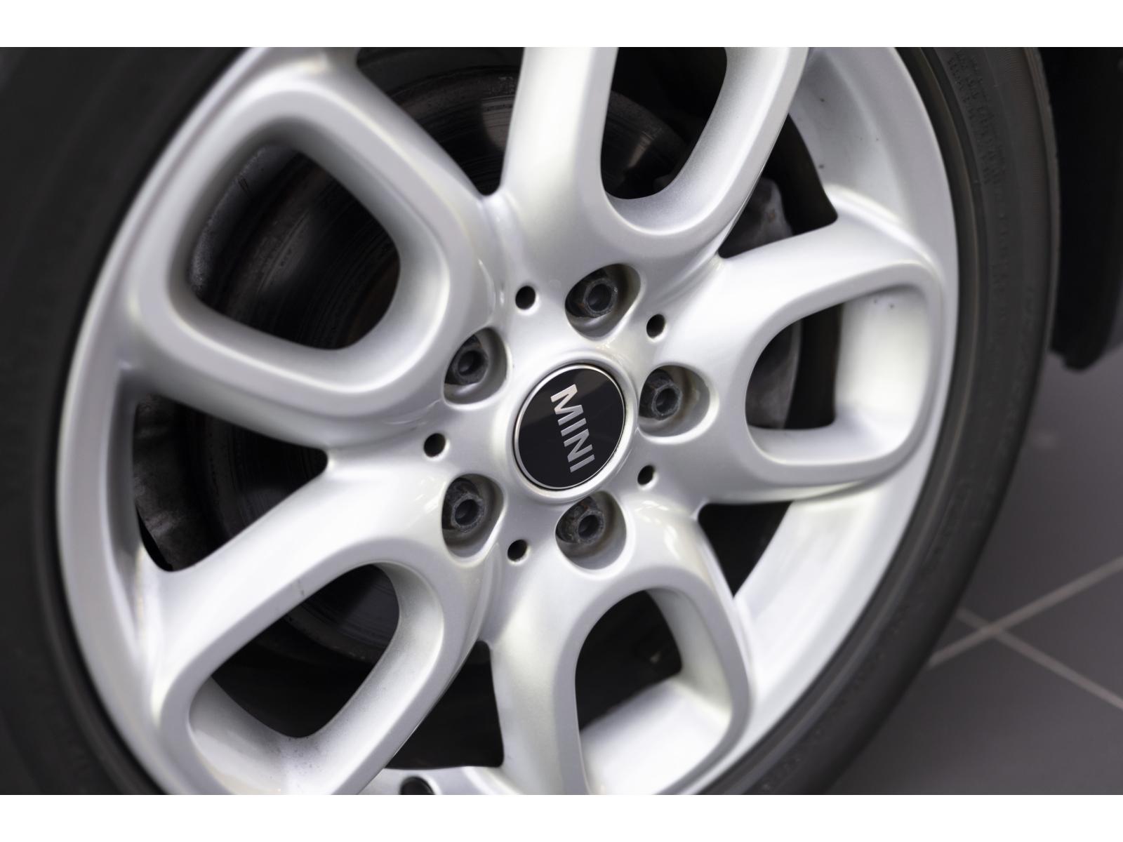 2019 Mini Cooper - Image 6