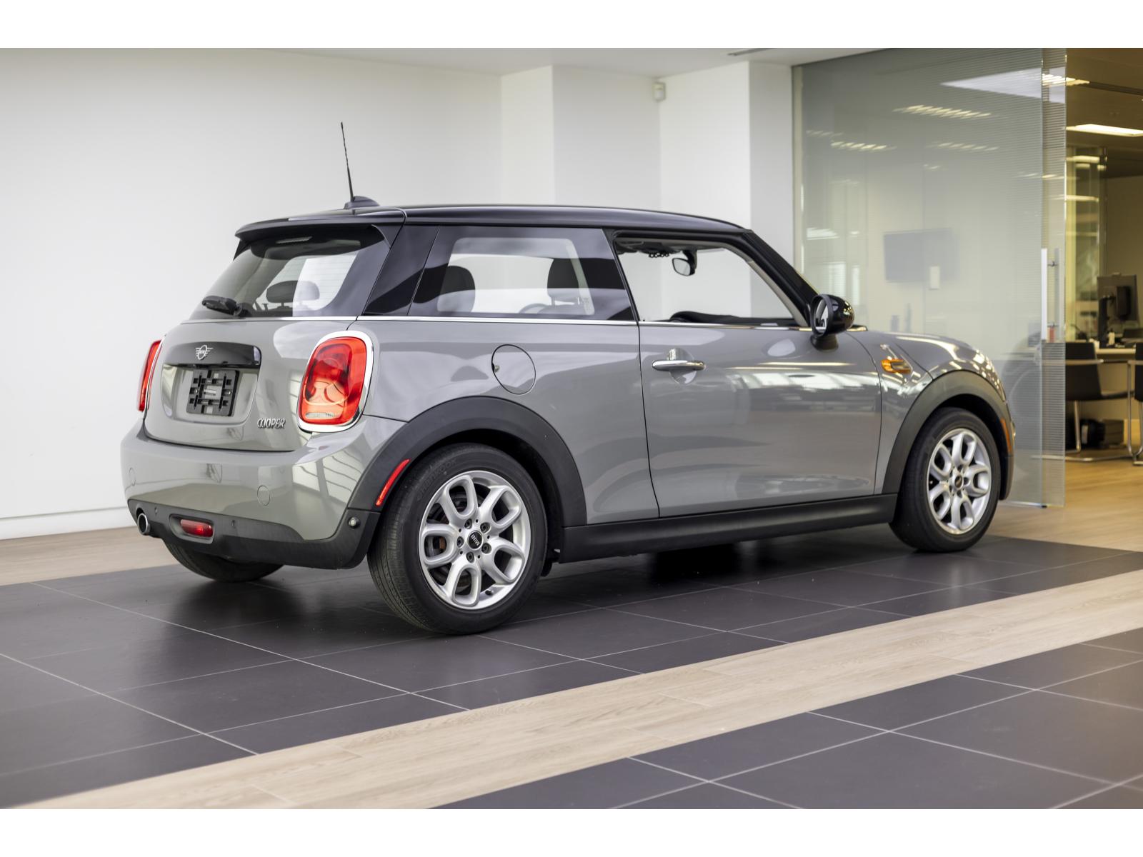 2019 Mini Cooper - Image 7