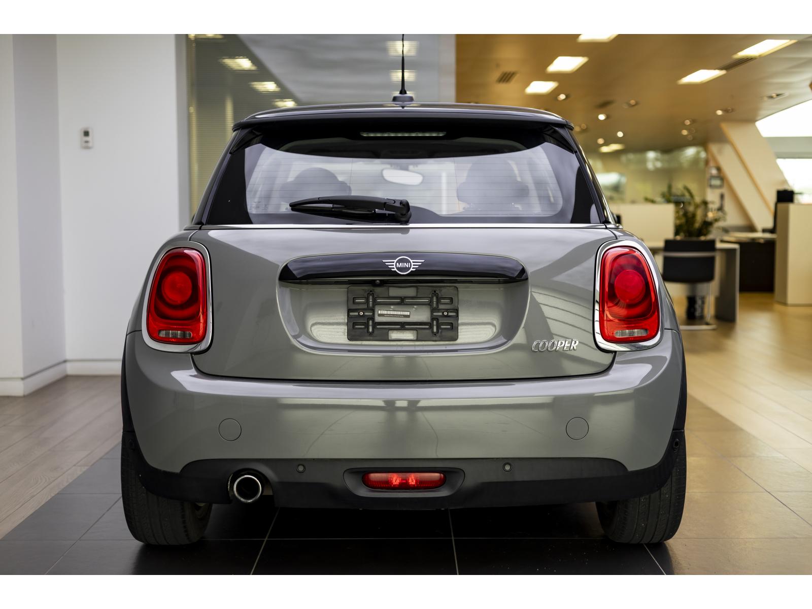 2019 Mini Cooper - Image 11