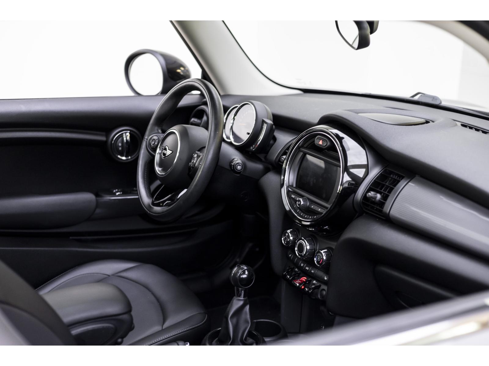 2019 Mini Cooper - Image 12