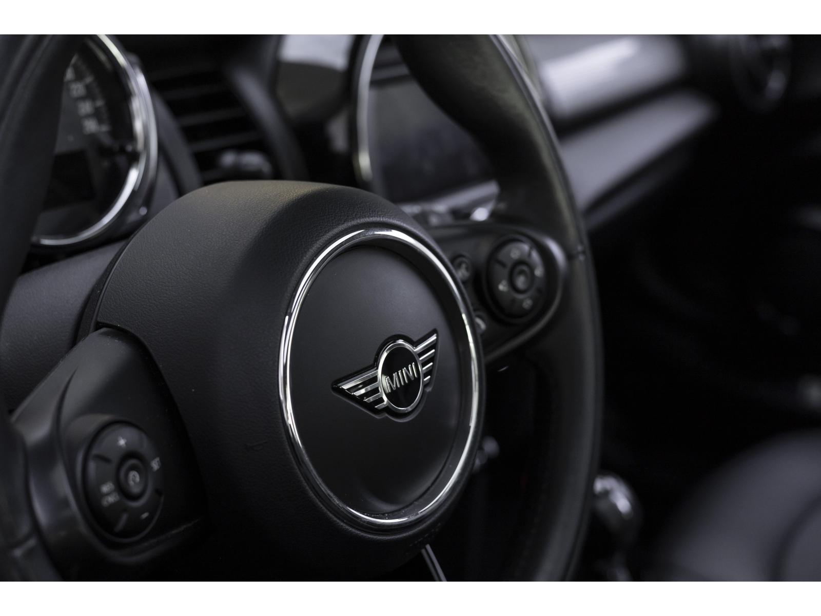 2019 Mini Cooper - Image 16