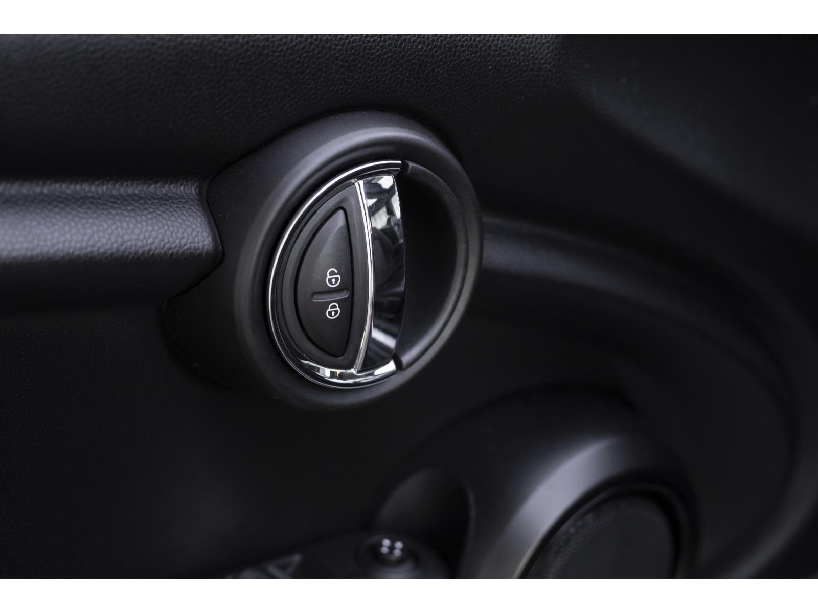 2019 Mini Cooper - Image 19