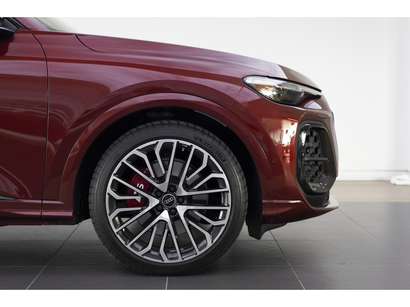 2025 Audi SQ5 - Image 6