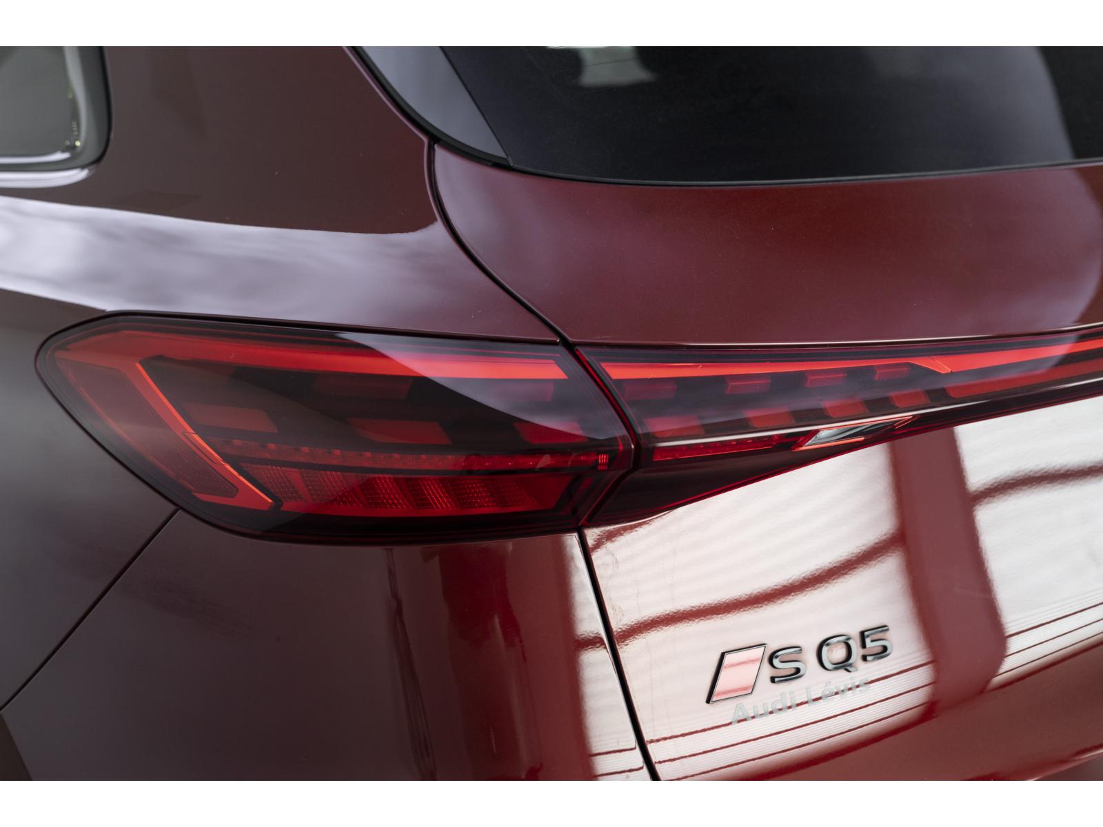 2025 Audi SQ5 - Image 10