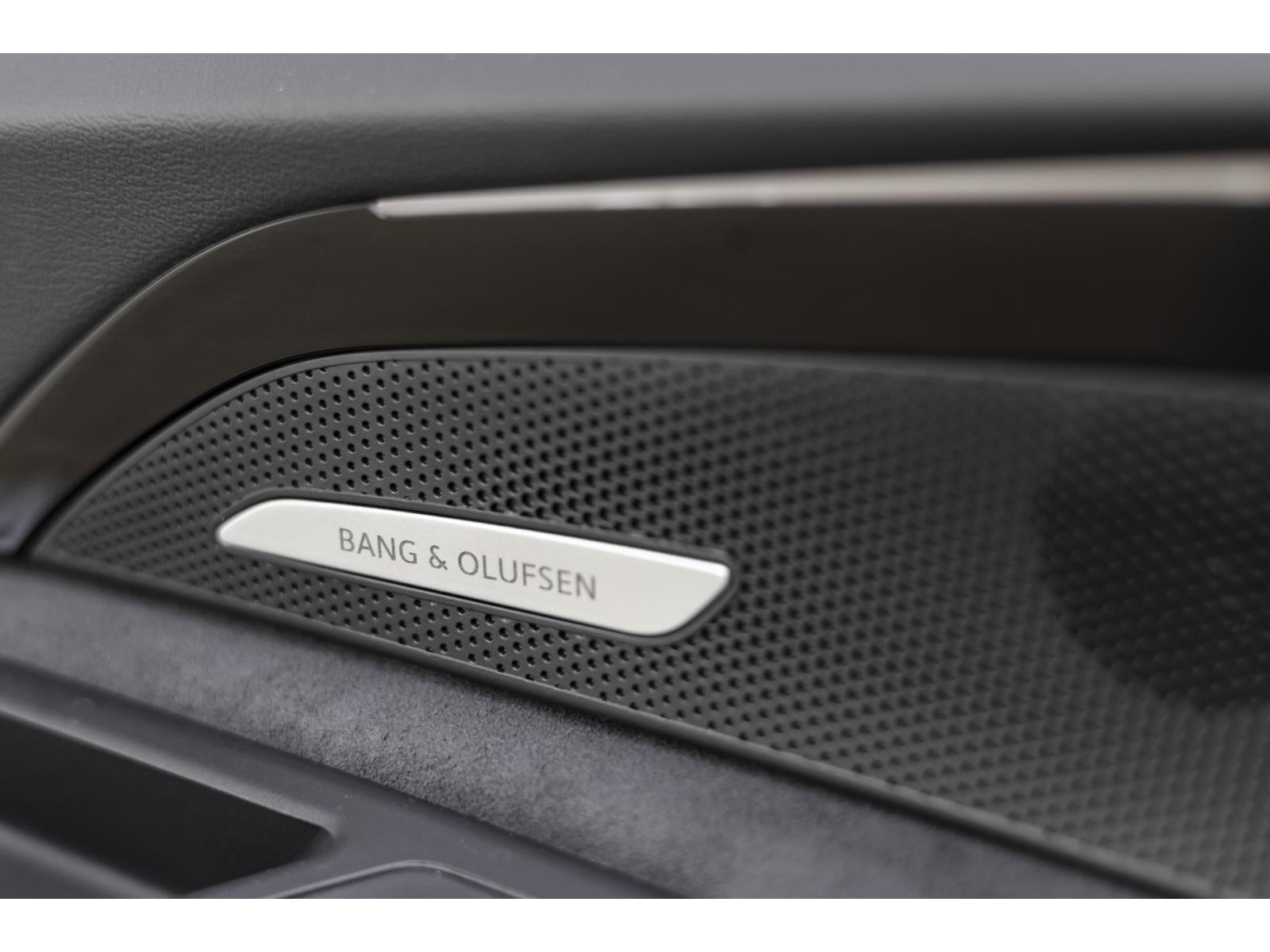 2025 Audi SQ5 - Image 20