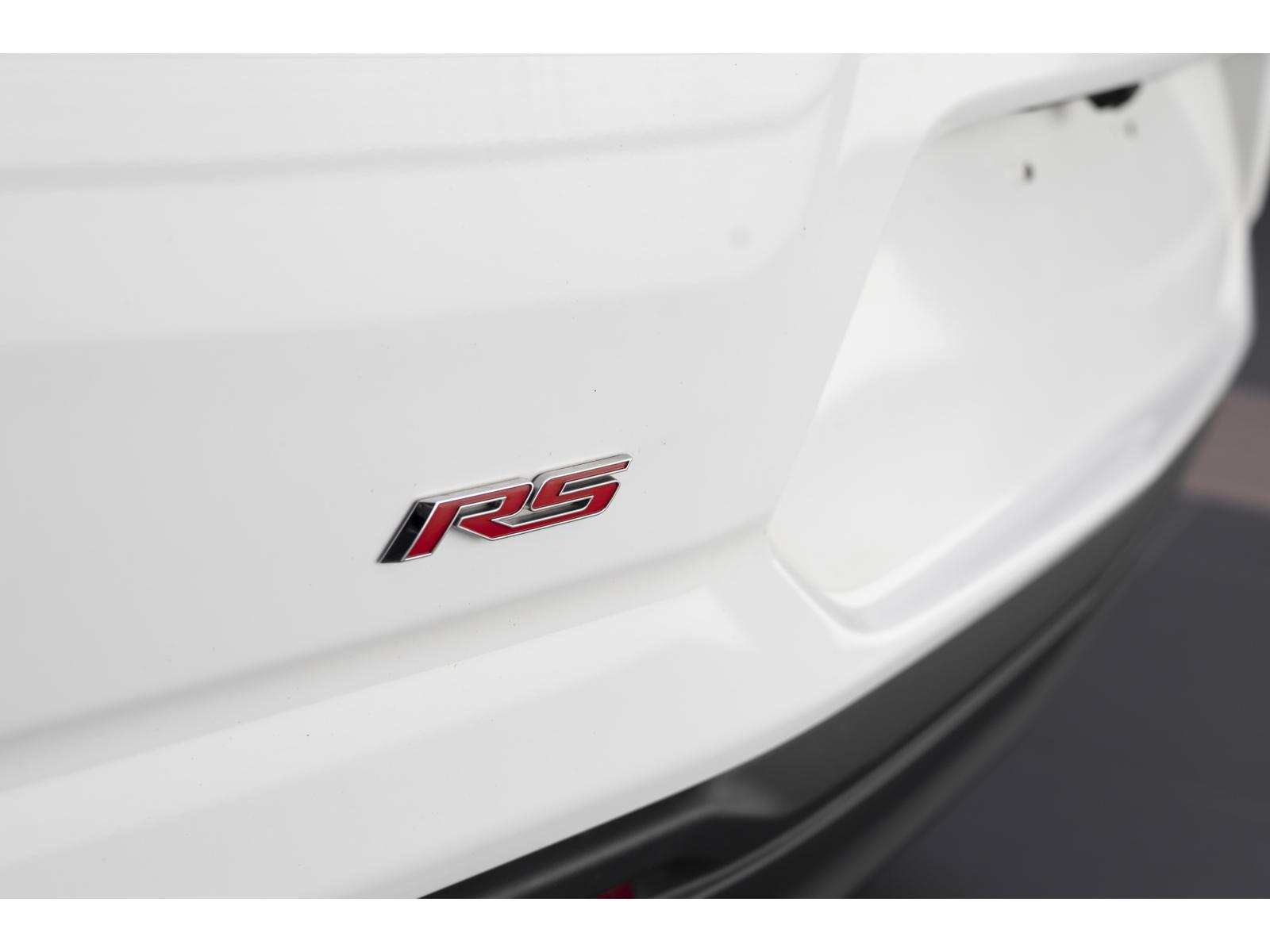 2023 Chevrolet Camaro - Image 11