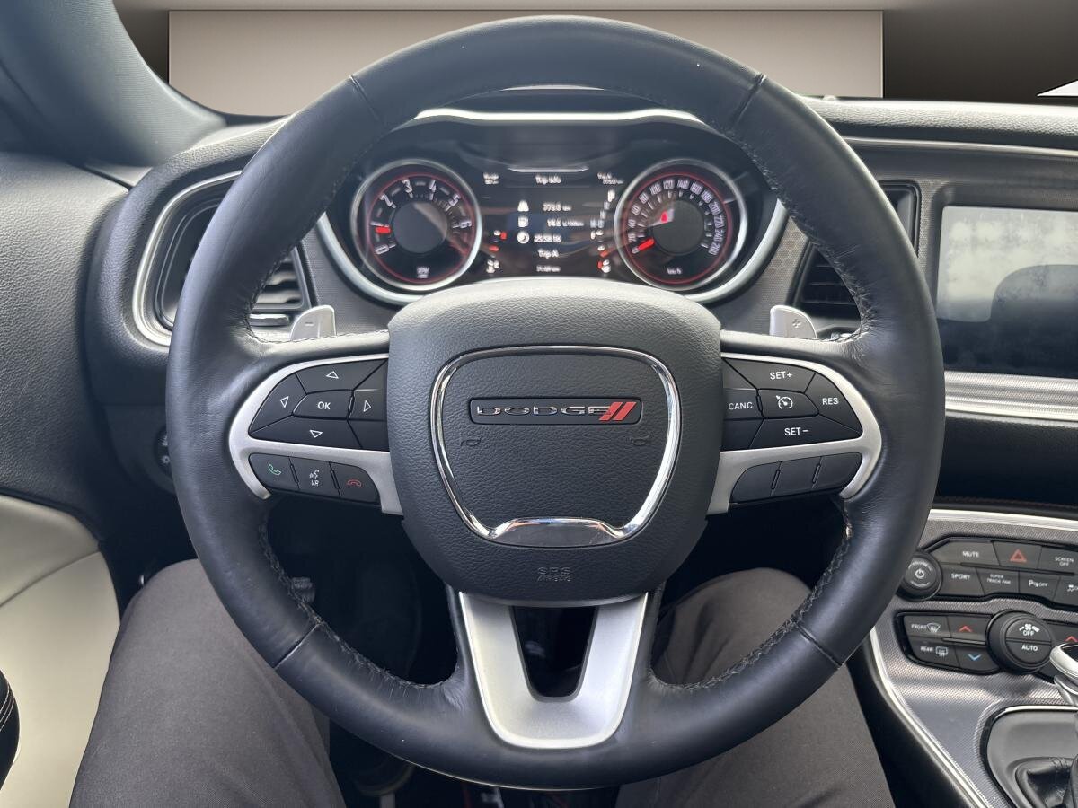 2017 Dodge Challenger - Image 14