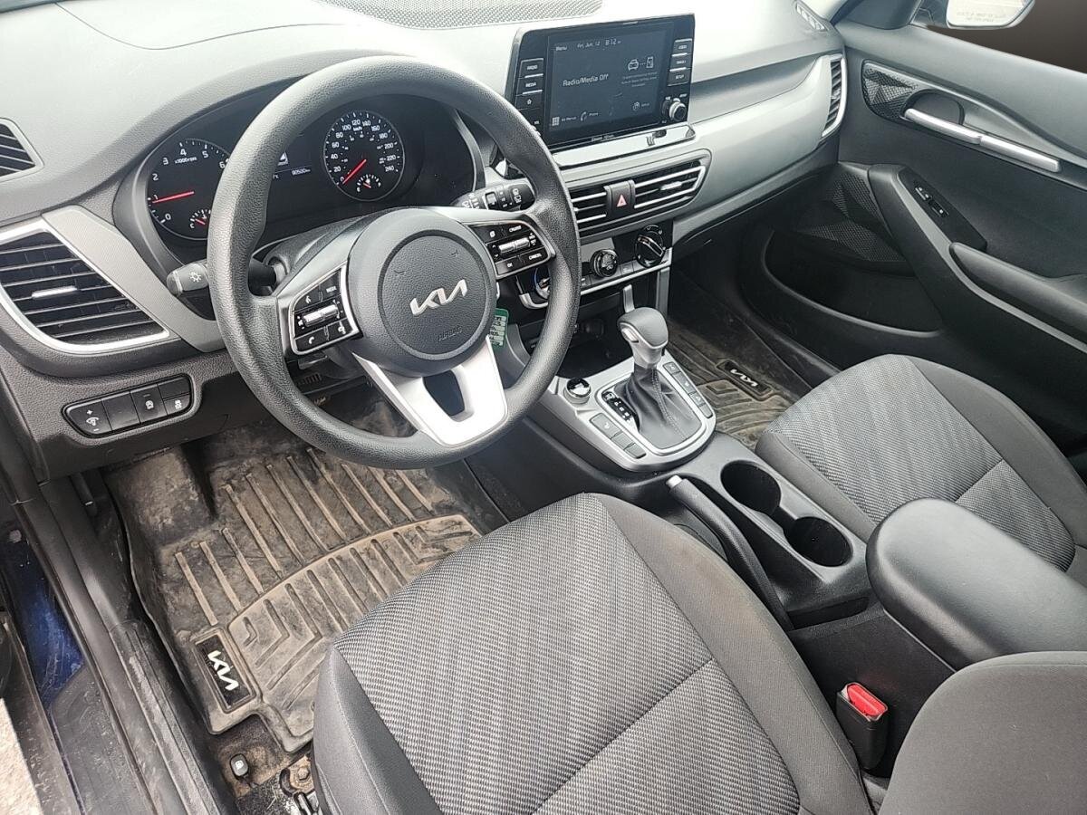 2023 Kia Seltos - Image 7