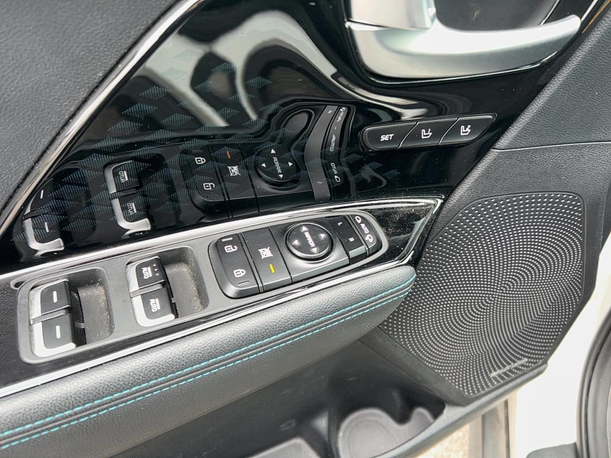 2020 Kia Niro - Image 8