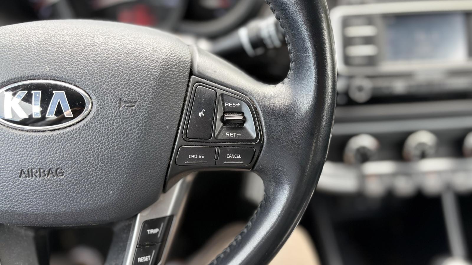 2017 Kia Rio - Image 16
