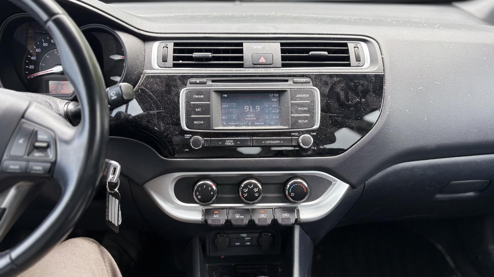 2017 Kia Rio - Image 19