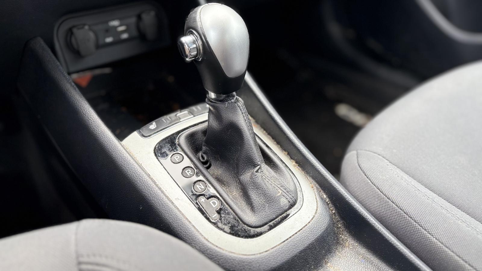 2017 Kia Rio - Image 22