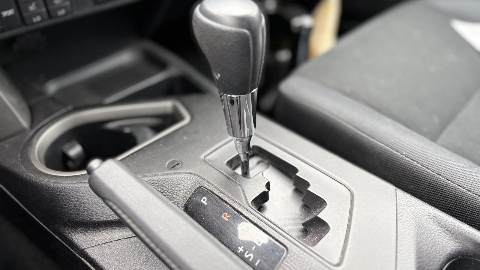 2017 Toyota RAV4 - Image 24