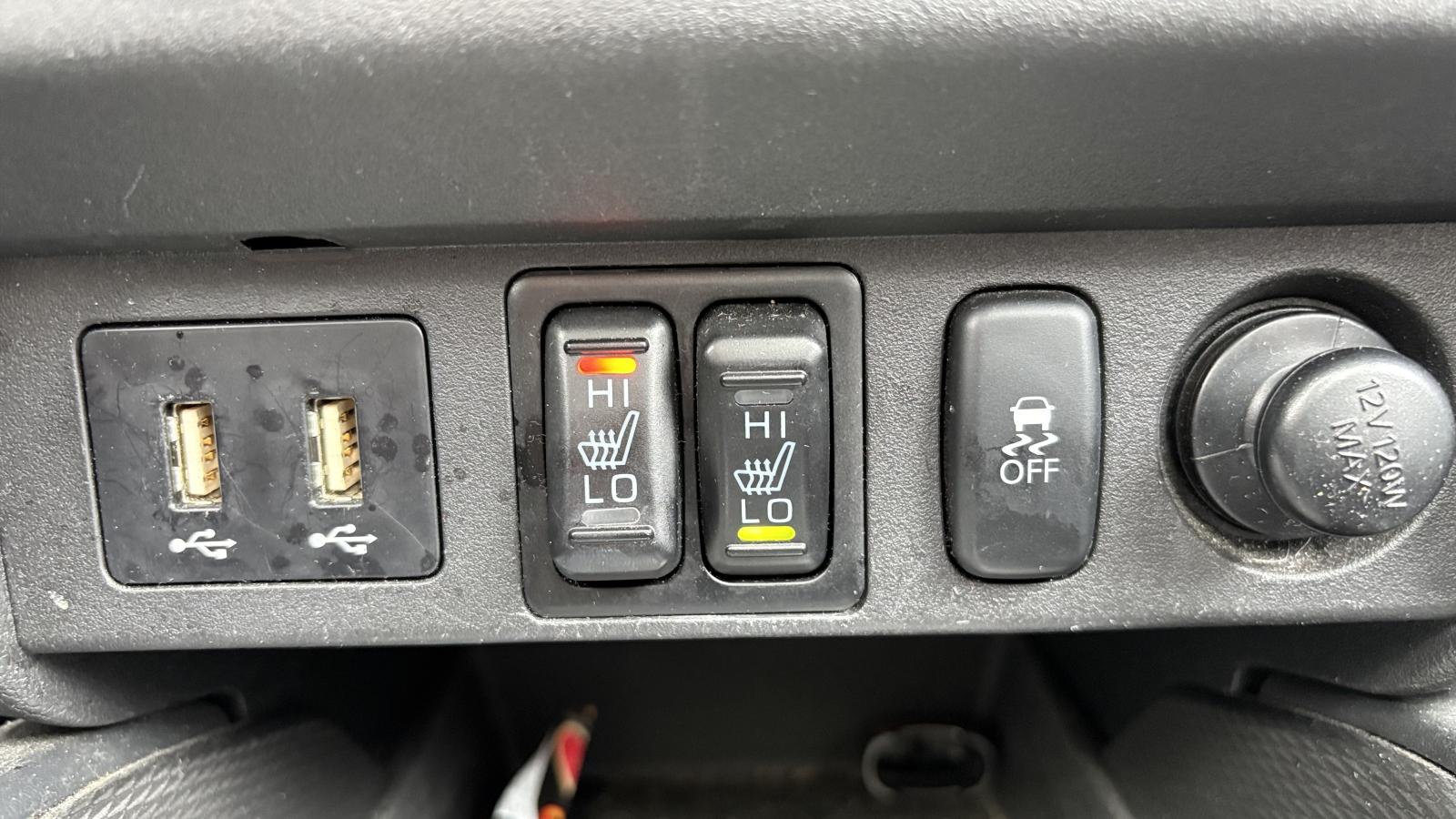 2022 Mitsubishi RVR - Image 28