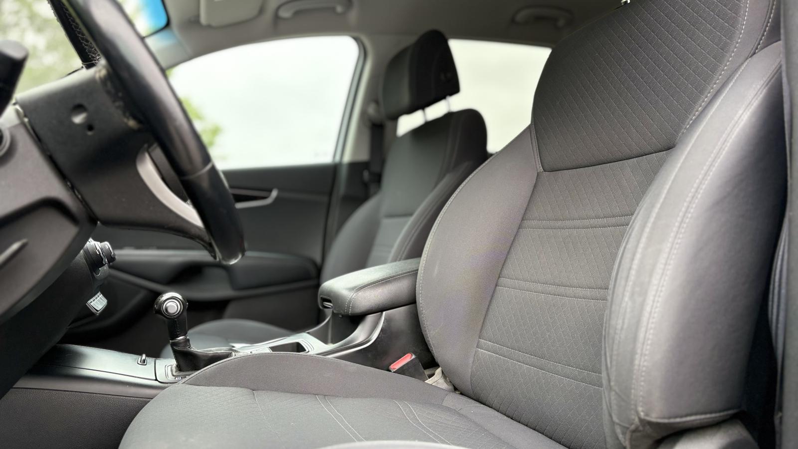 2017 Kia Sorento - Image 10