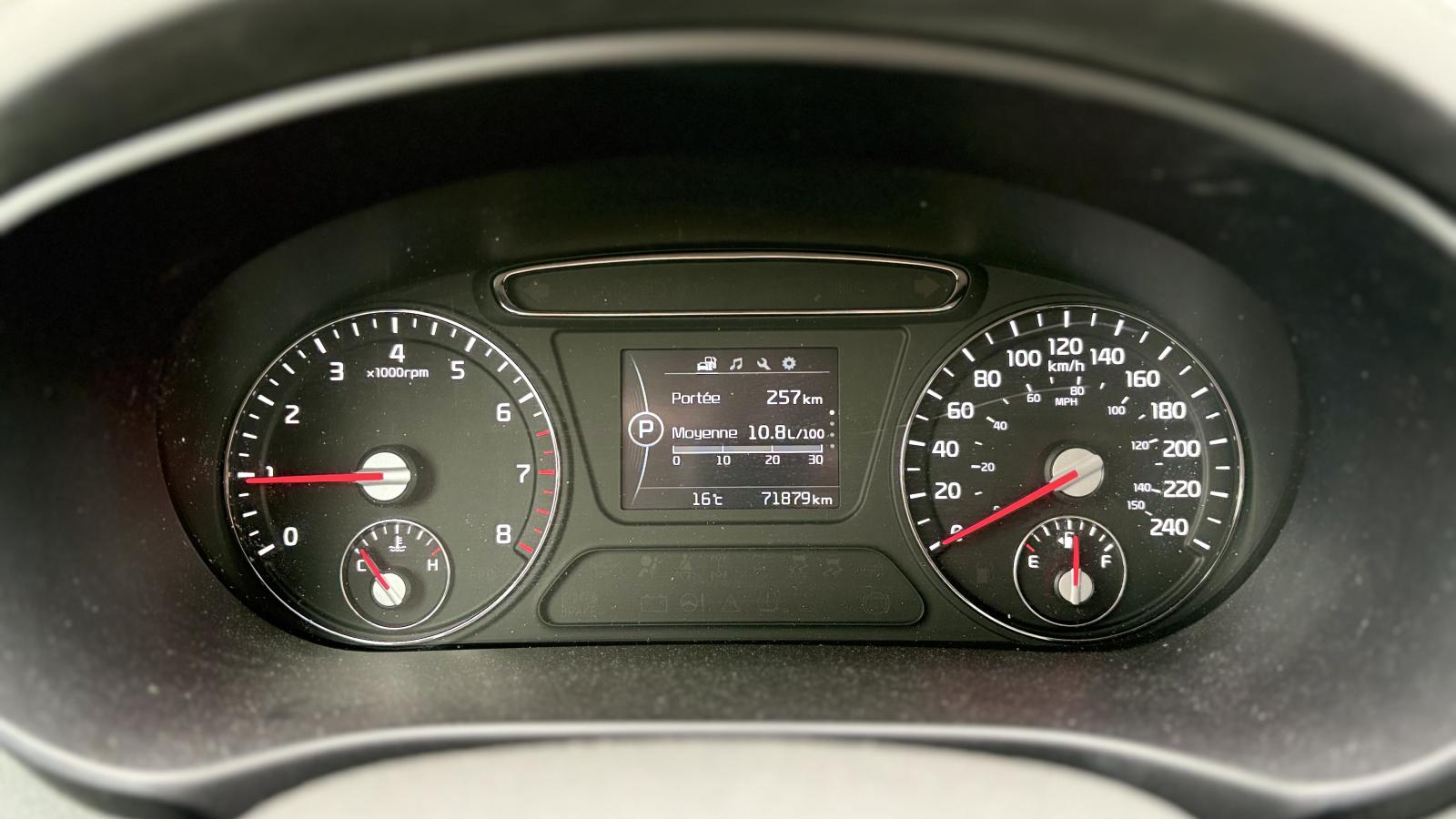 2017 Kia Sorento - Image 14