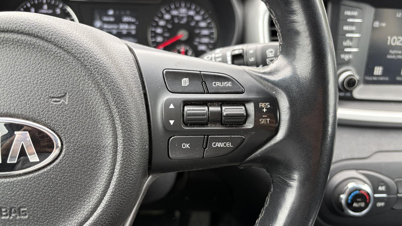2017 Kia Sorento - Image 17