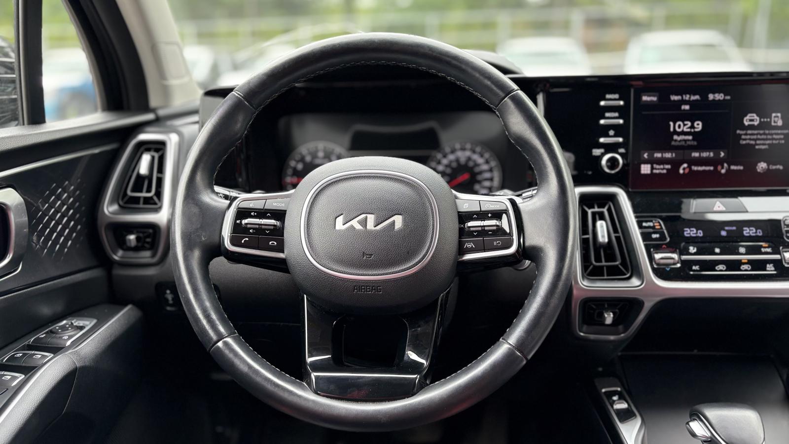 2023 Kia Sorento - Image 8