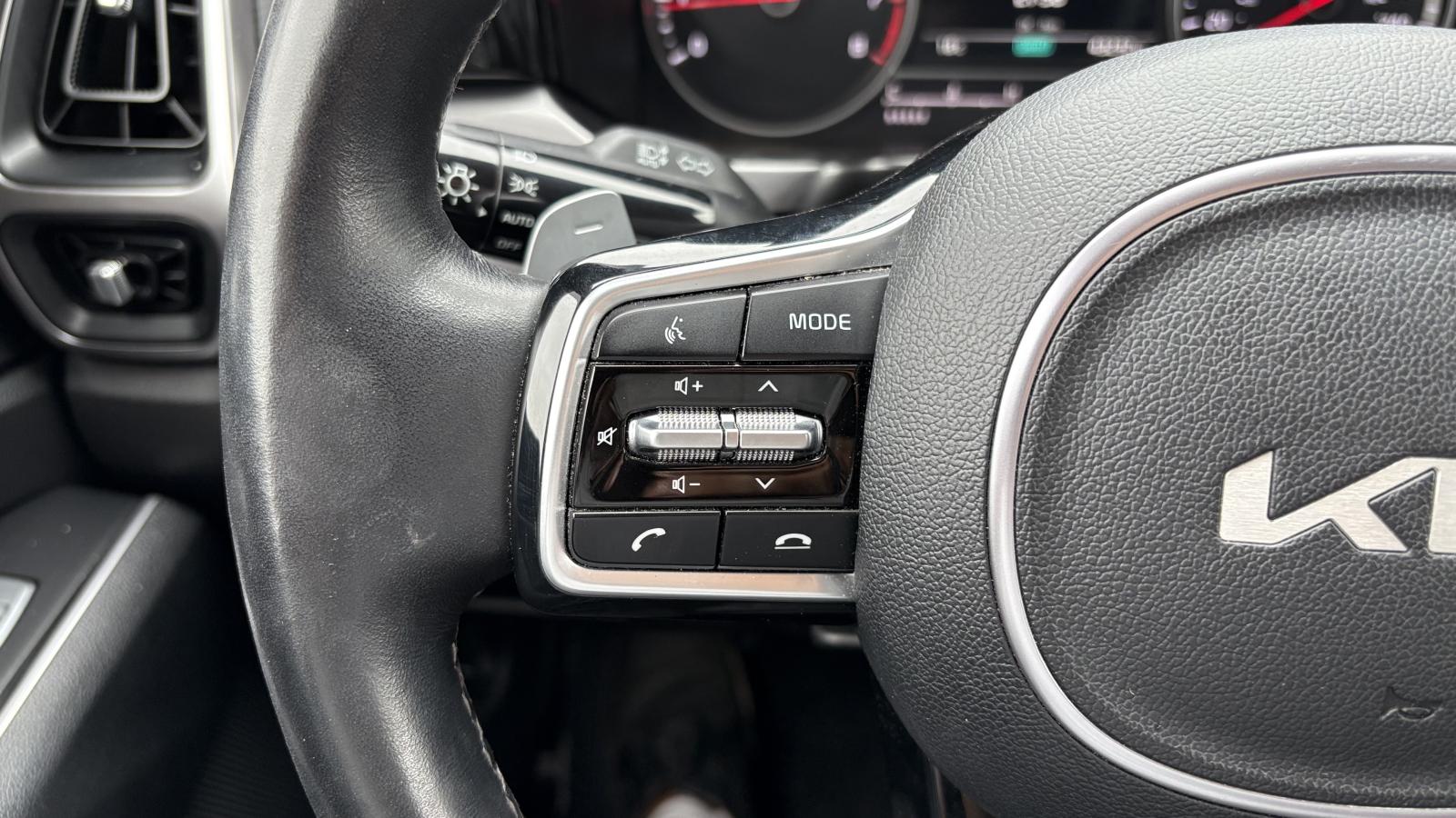 2023 Kia Sorento - Image 16