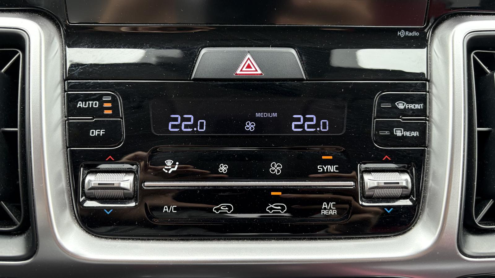 2023 Kia Sorento - Image 23