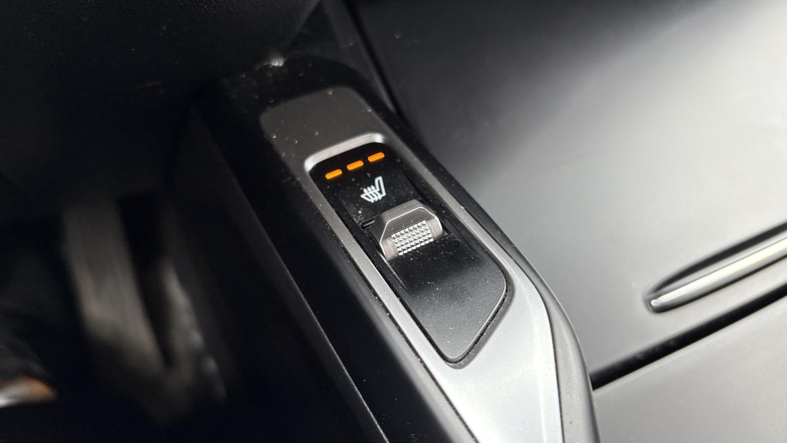 2023 Kia Sorento - Image 29