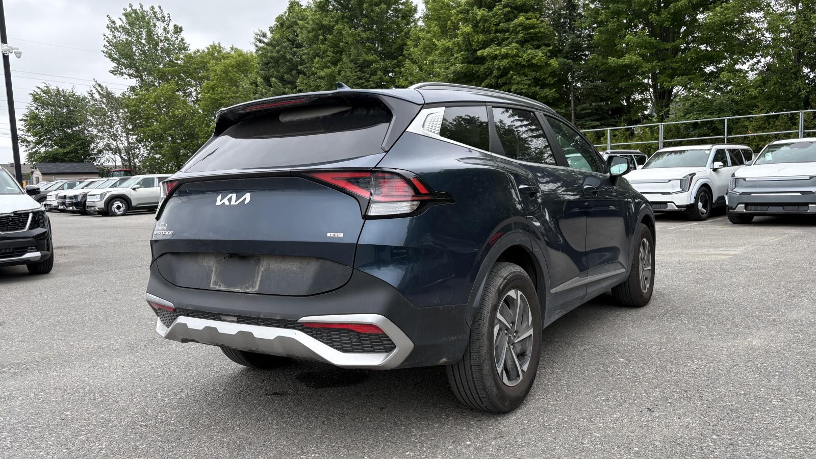 2023 Kia Sportage - Image 3
