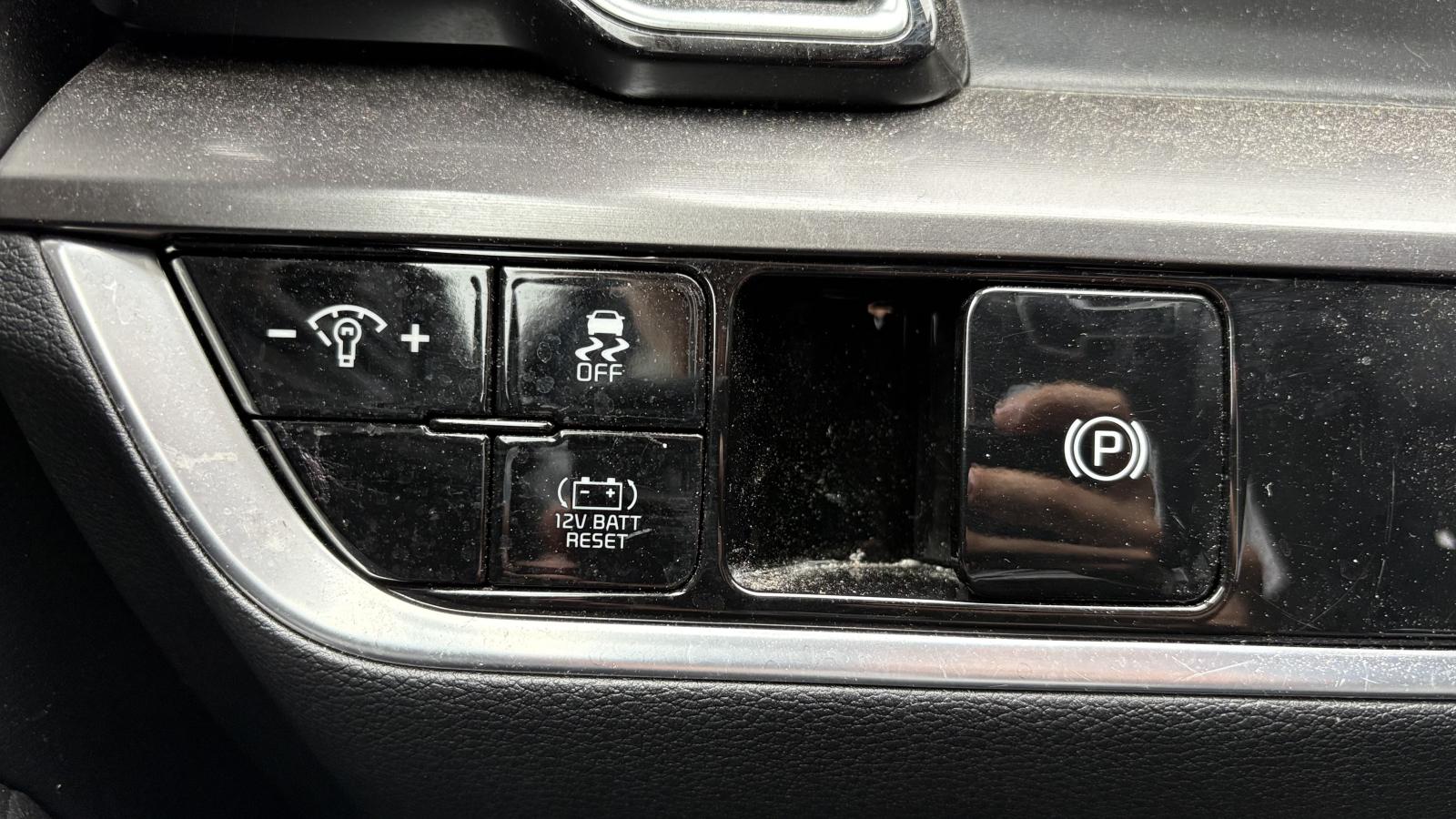 2023 Kia Sportage - Image 13