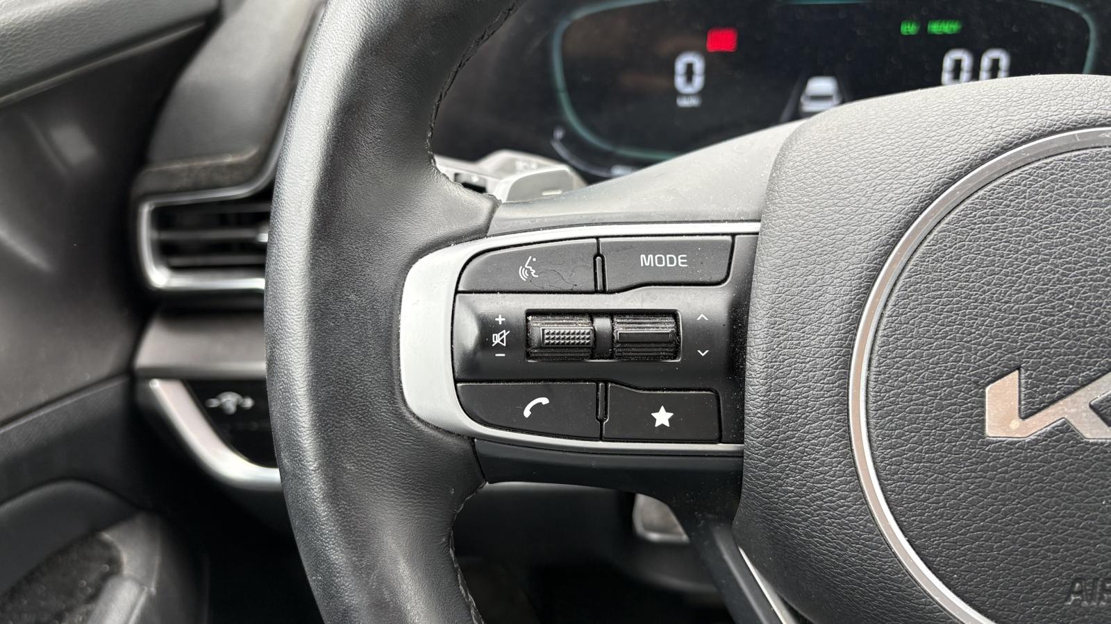2023 Kia Sportage - Image 16