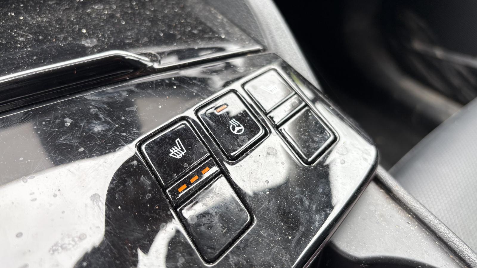 2023 Kia Sportage - Image 25