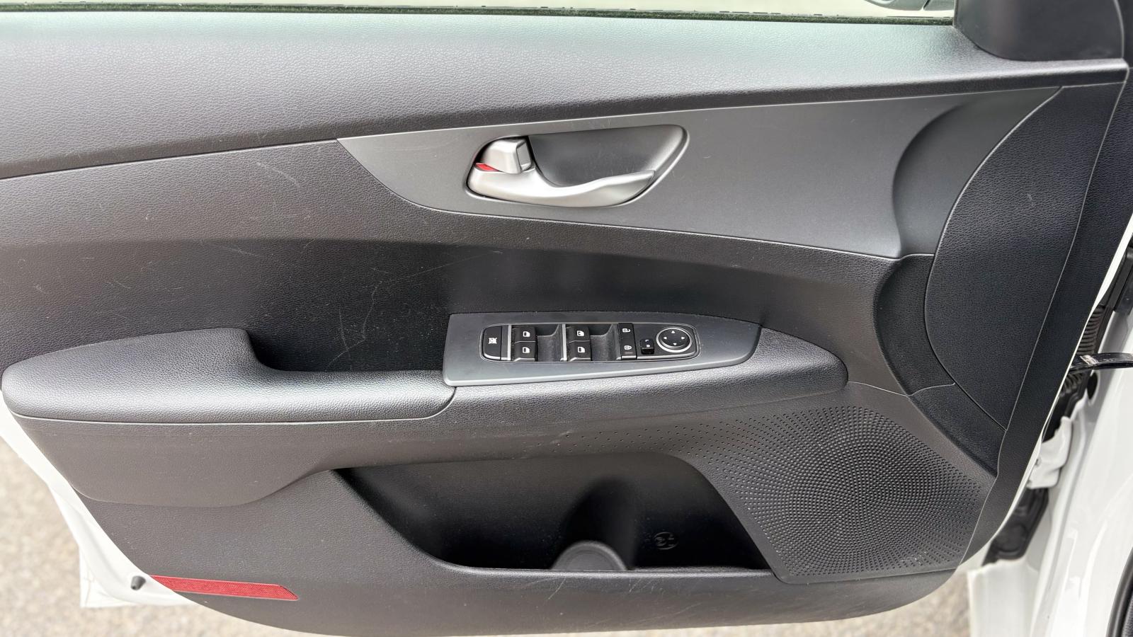 2020 Kia Forte - Image 11