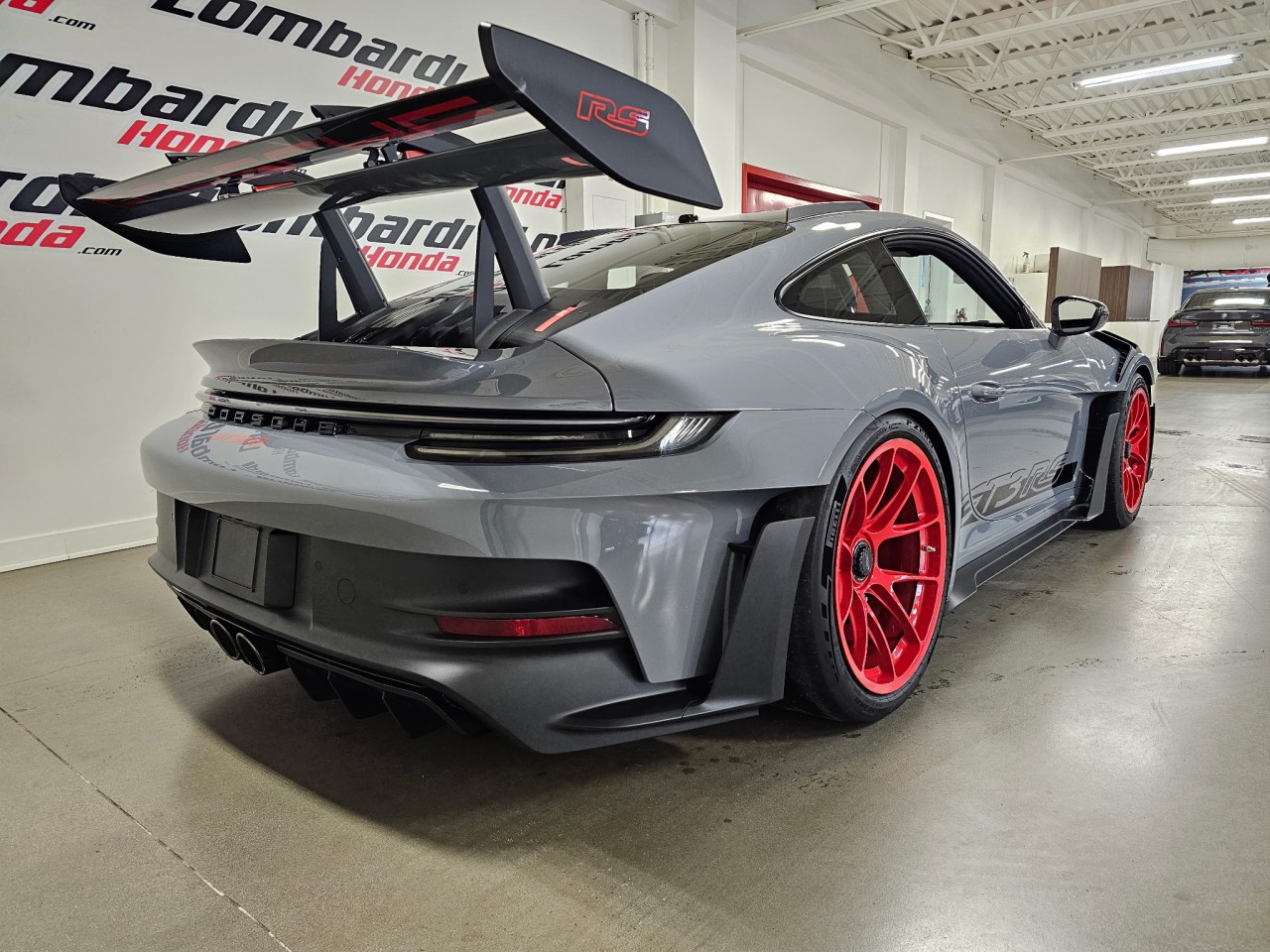 2024 Porsche 911 - Image 4
