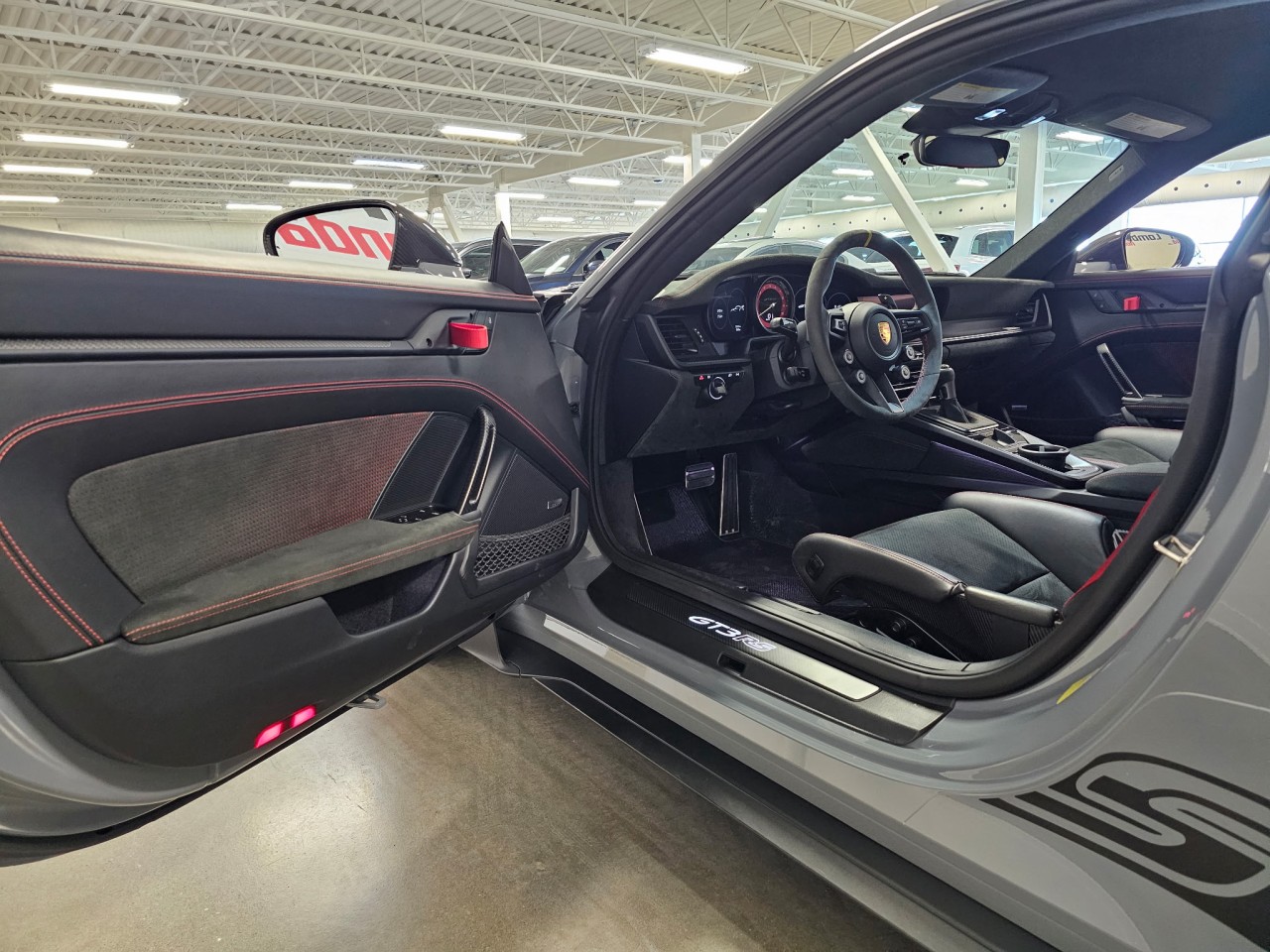 2024 Porsche 911 - Image 11