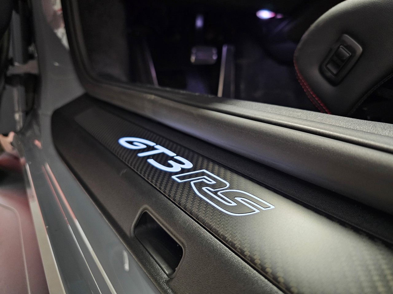 2024 Porsche 911 - Image 12
